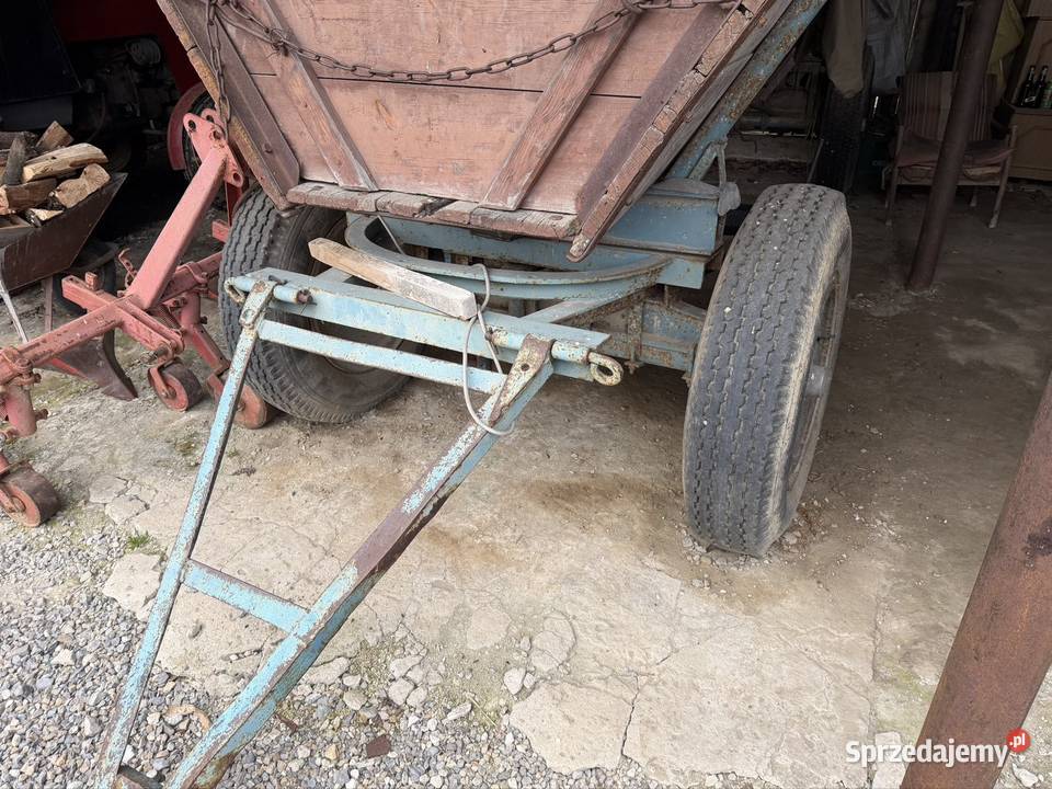 Wóz metalowy z latrami nieuszkodzony Skowierzyn