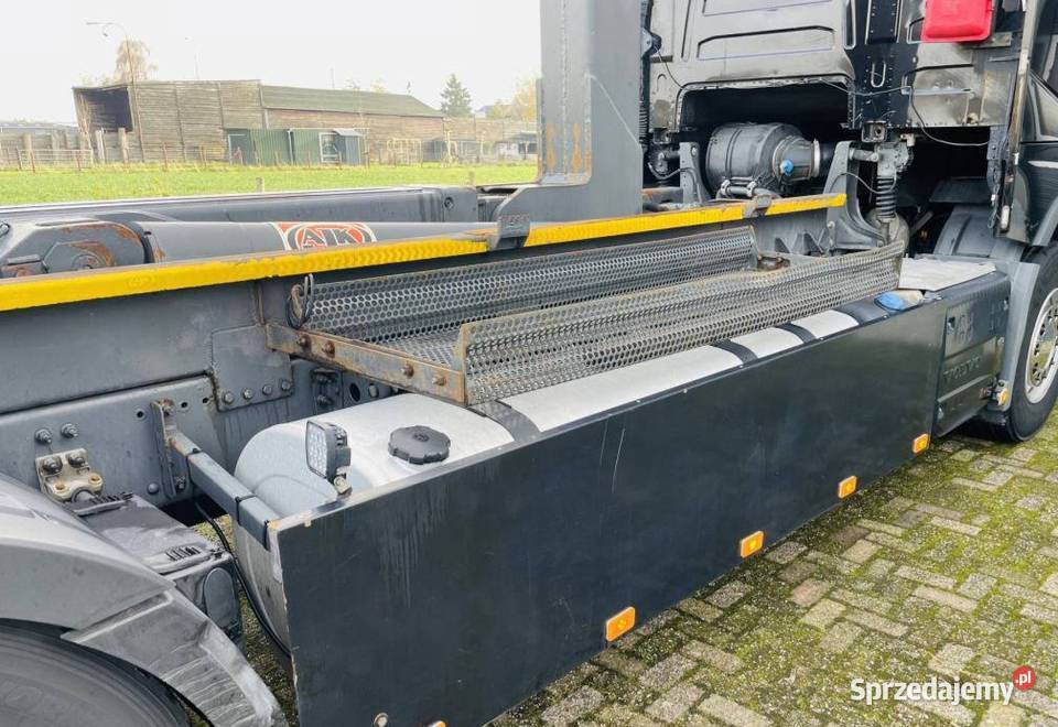 Hakowiec Volvo FH mazowieckie Warszawa