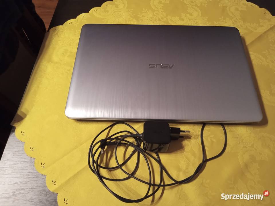 Sprzedam laptop ASUS mało używany mazowieckie Słupno