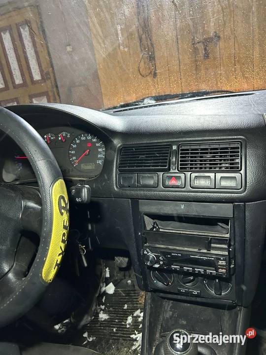 Sprzedam golfa lV 19tdi 90koni