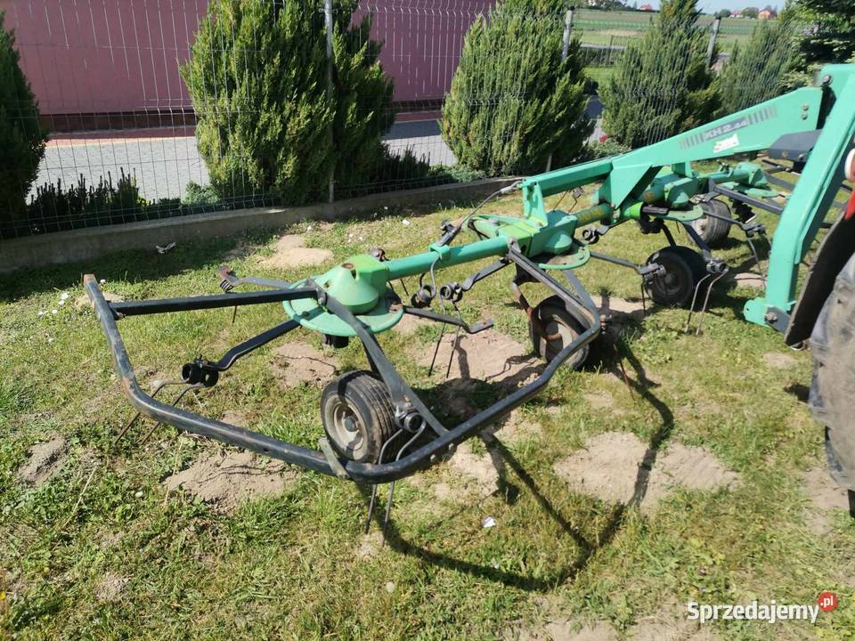 Sprzedam przewracarkę deutzfahr Klimontów