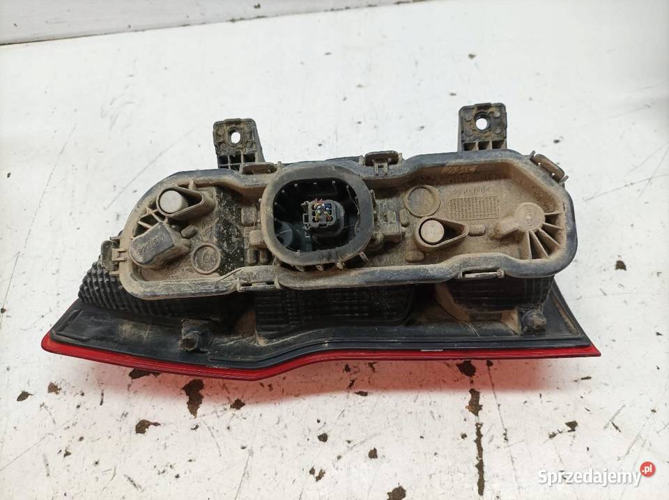 LAMPA TYŁ PRAWA EU ET7613404AF Ford Transit osobowe Lampy tylne