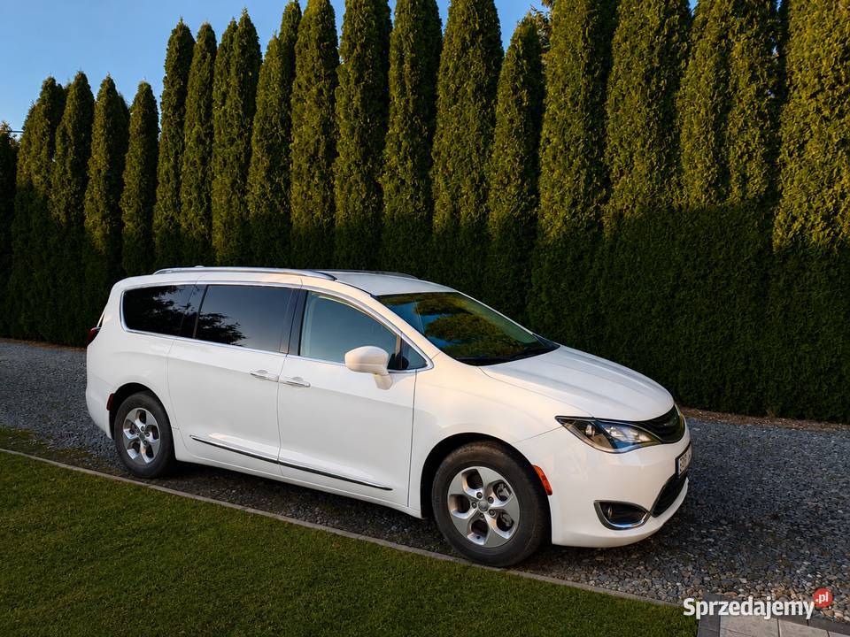Chrysler Pacifica PHEV 36 100 Bezwypadkowy 264KM Katowice