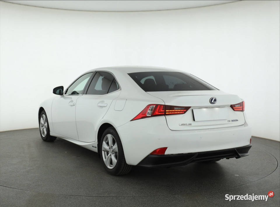 Lexus IS 300h wielofunkcyjna kierownica IS