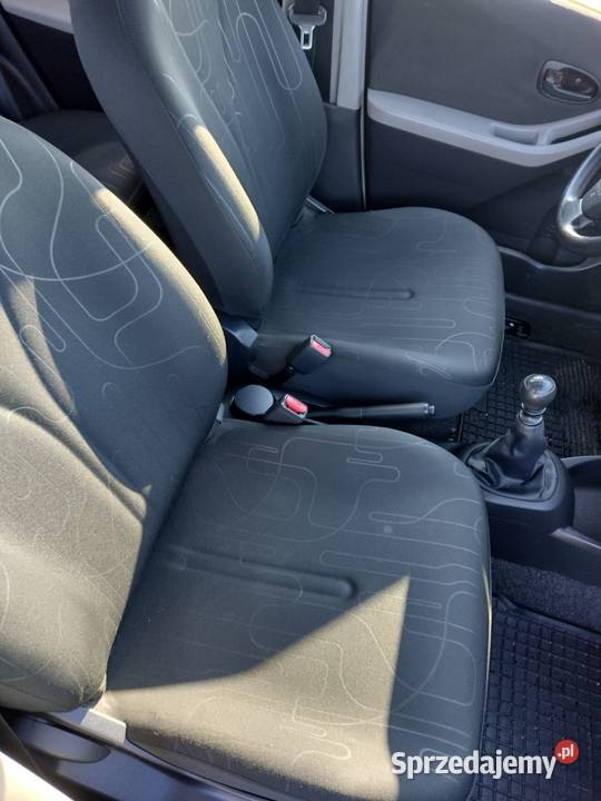 Toyota Yaris 13 benz bezwypadkowa bezawaryjnabez podkarpackie Stalowa Wola