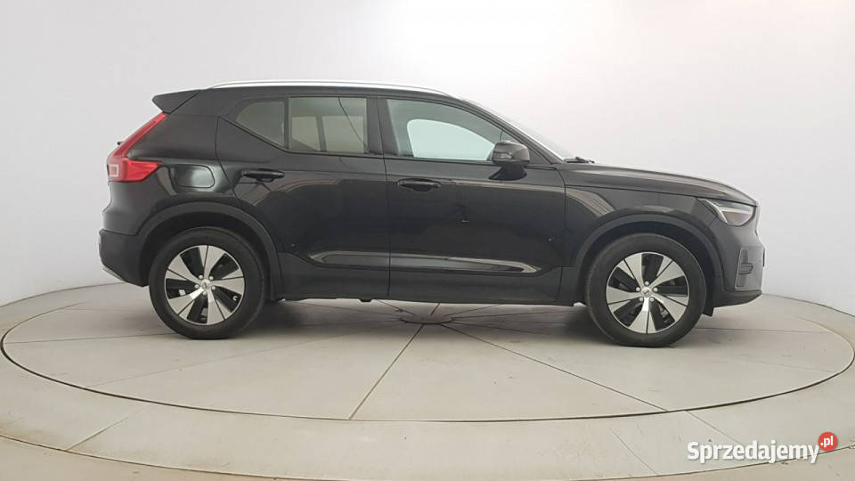 Volvo XC 40 B3 Core aut Z Polskiego Salonu Warszawa sprzedam