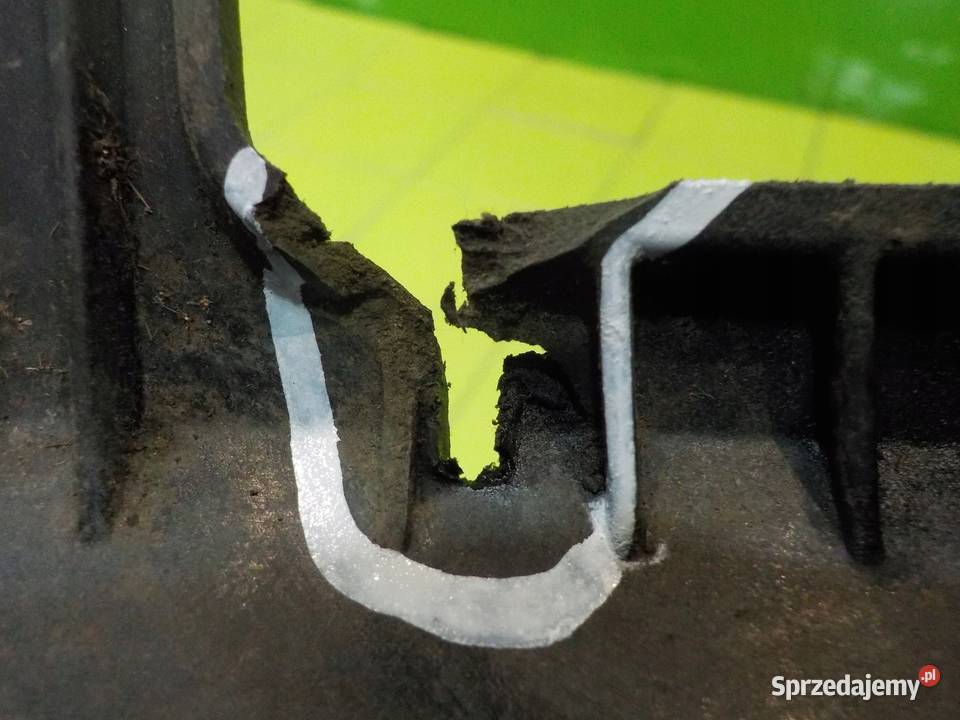 FREELANDER II 22 TD4 10r oslona podwozia prawa Suków