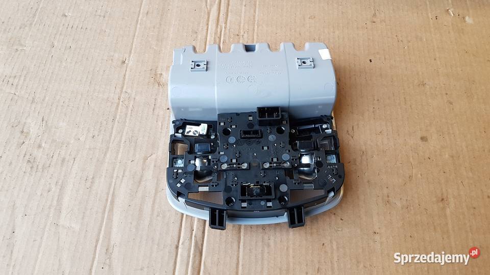 Hyundai i30 III PDE lampka podsufitki przód dach Środek