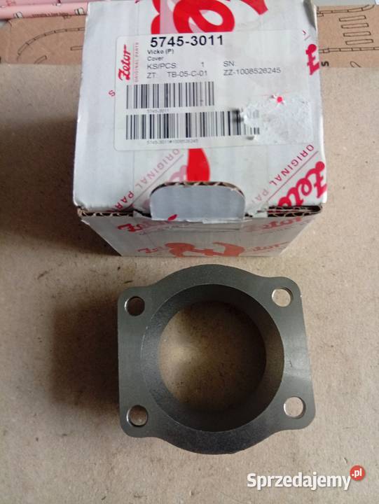 Pokrywa walka napędu Zetor