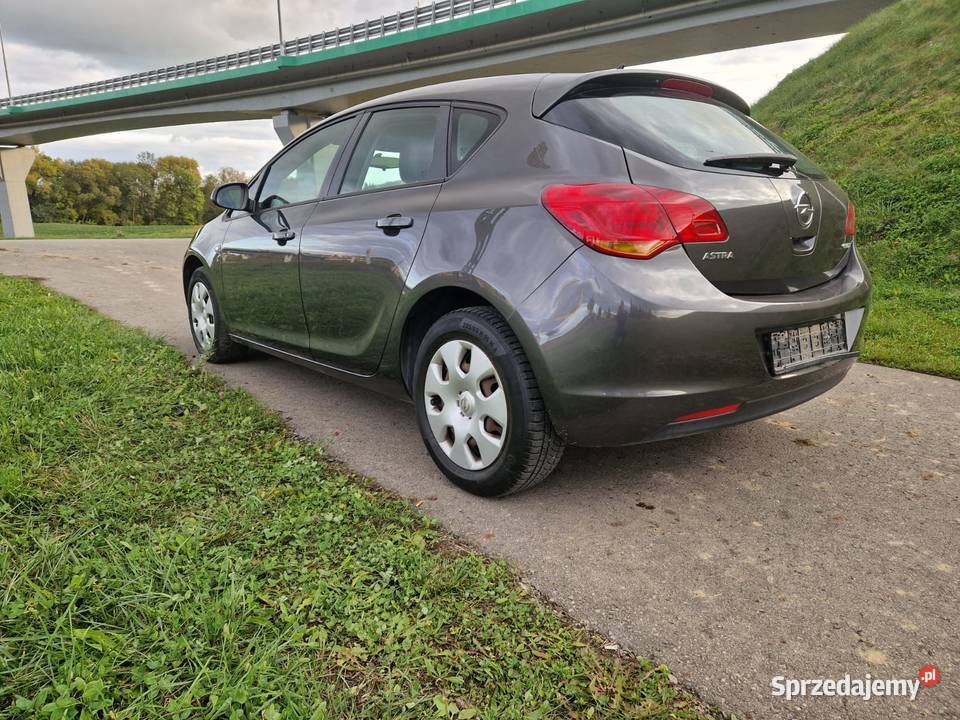 Opel Astra J Czudec
