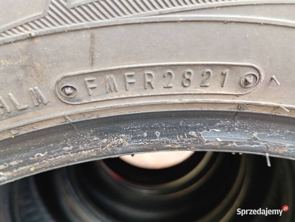 Opony zimowe FALKEN EUROWINTER 21555 r17 stan 215 Siedlanka