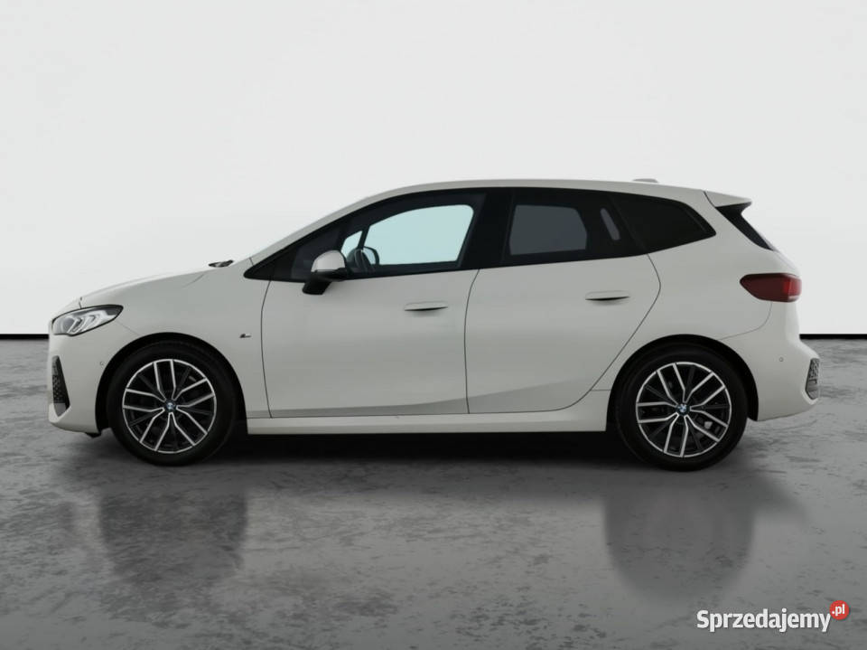 BMW 2 Active Tourer 220i Active Tourer Rok produkcji 2023 Piaseczno sprzedam