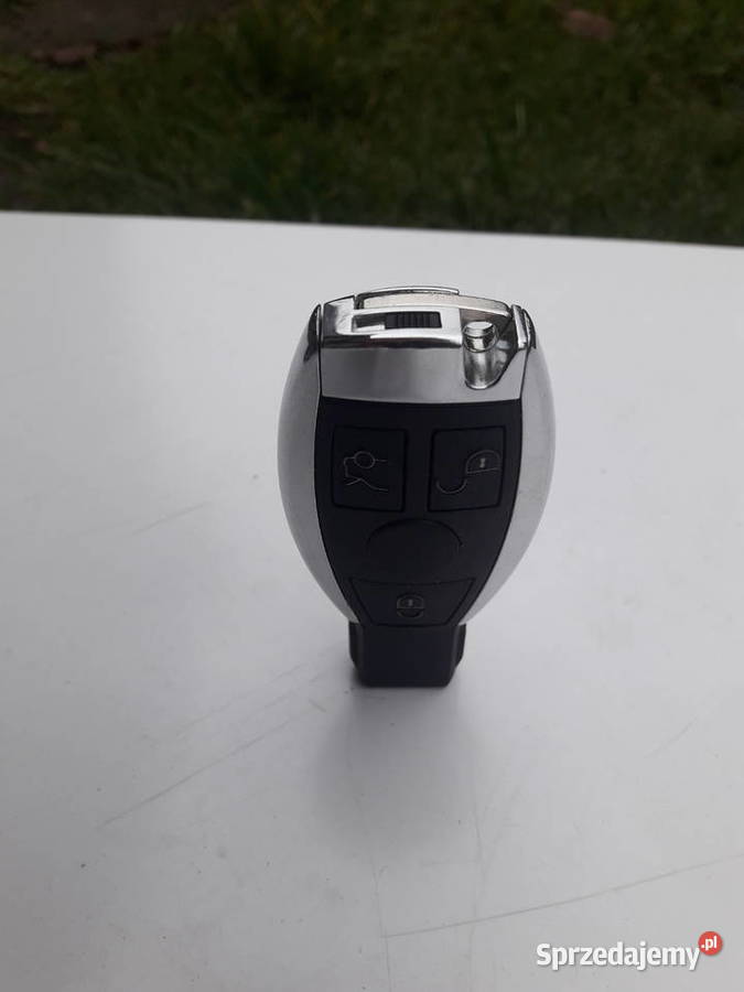 Bgrrgbuhbggv by t Rybnik