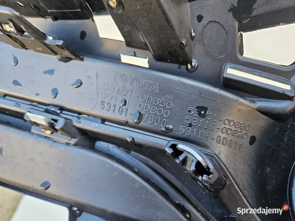 TOYOTA YARIS III 3 LIFT 14 GRILL ATRAPA ZDERZAKA Międzychód