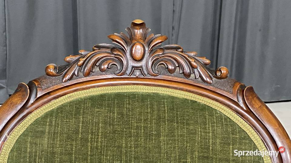 Rzeźbiony fotel w stylu Ludwika Filipa z Gryfice