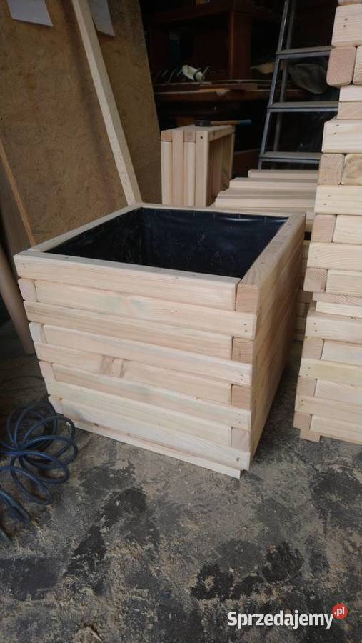 Doniczka drewniane z kantówki 50x50x30 producent Józefów sprzedam