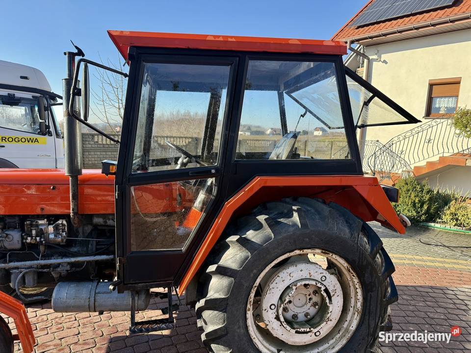 Kabina z błotnikami do ciągnika Ursus C360