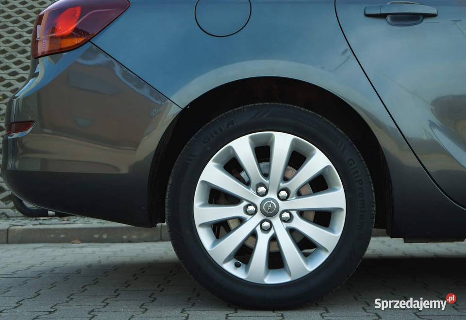 Piękny Opel Astra J Sports Tourer Turbo Polanica-Zdrój