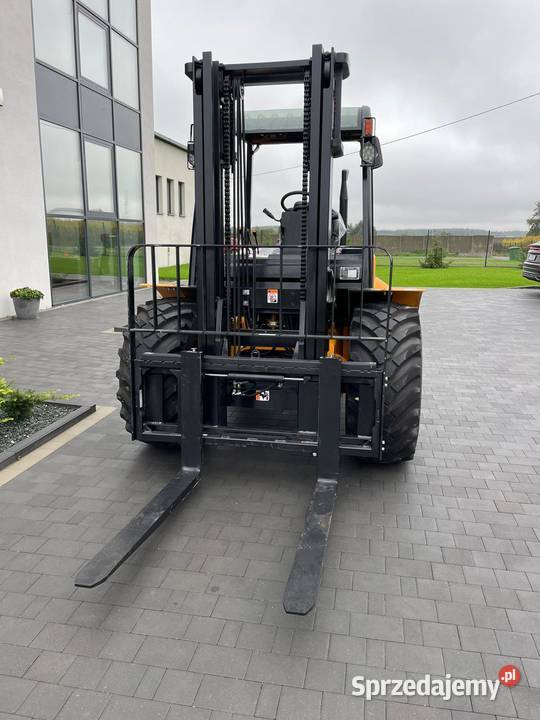 Nowy Wózek widłowy terenowy 35T 2023 Poniatowa