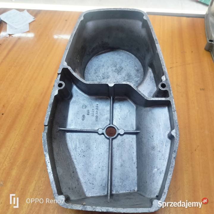 Kapa pokrywa silnika i Jawa 350 TS 638 Łubno