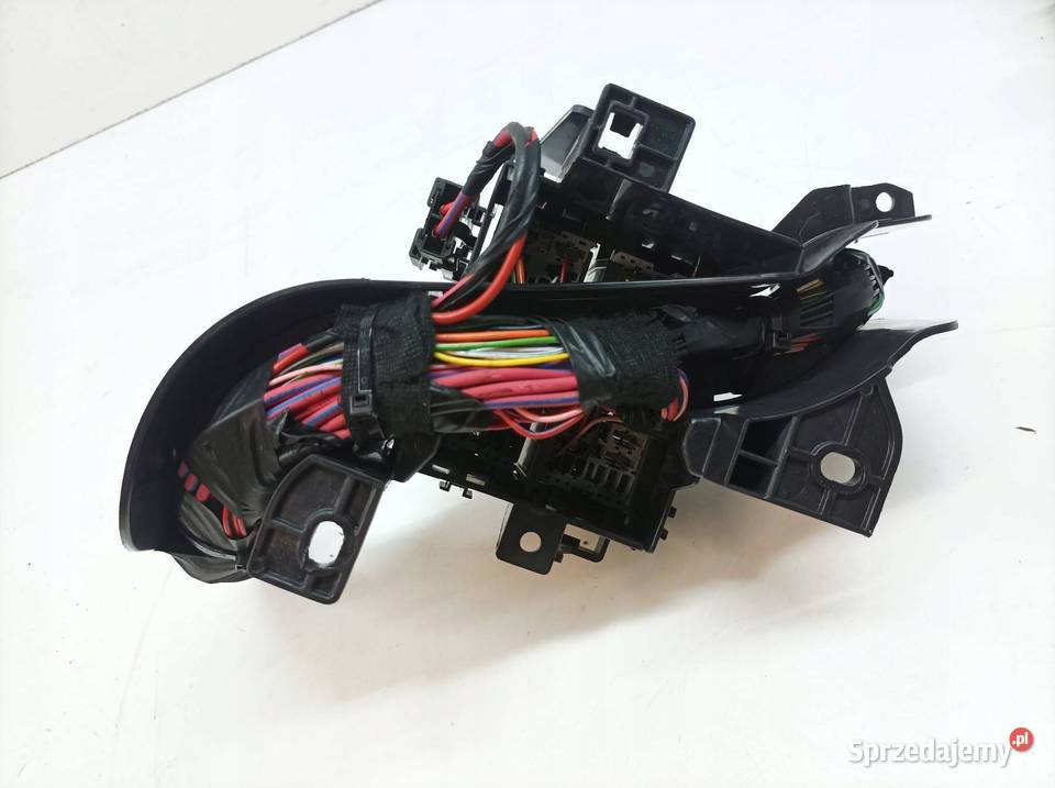 SKRZYNKA BEZPIECZNIKÓW 13 B HYB Alfa Romeo