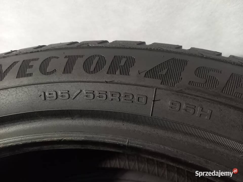 4x Opona UŻYWANA CAŁOROCZNA 19555R20 GOODYEAR Zaścianki