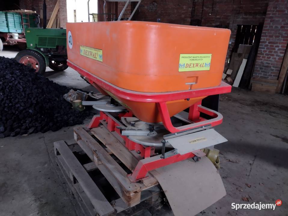 Rozsiewacz nawozu 600 l DEXWAL Spławy Pierwsze