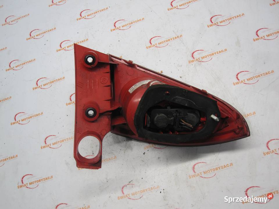 SEAT LEON II LIFT 10r lampa prawa tył 1P0945096F Kielce