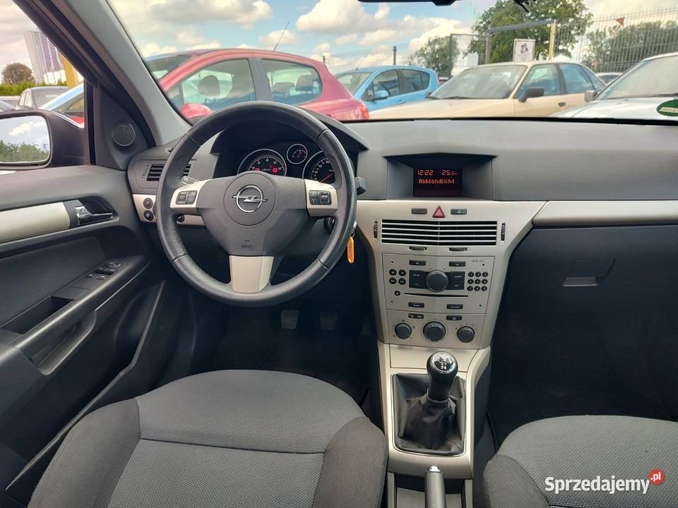 OPEL ASTRA 16 BENZYNA tempomat Leszno sprzedam