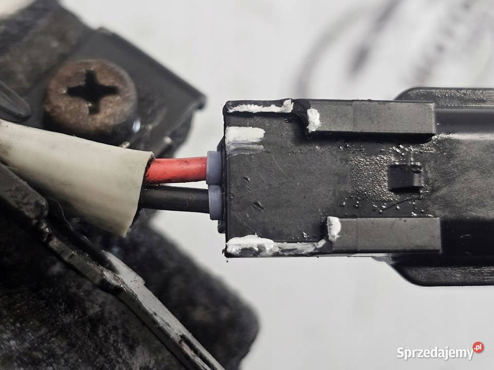 TRAFIC VIVARO 20 DCI M9R786 114 12r sprężarka Kielce sprzedam