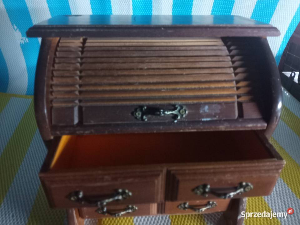 Szafkę sprzedam Borówno