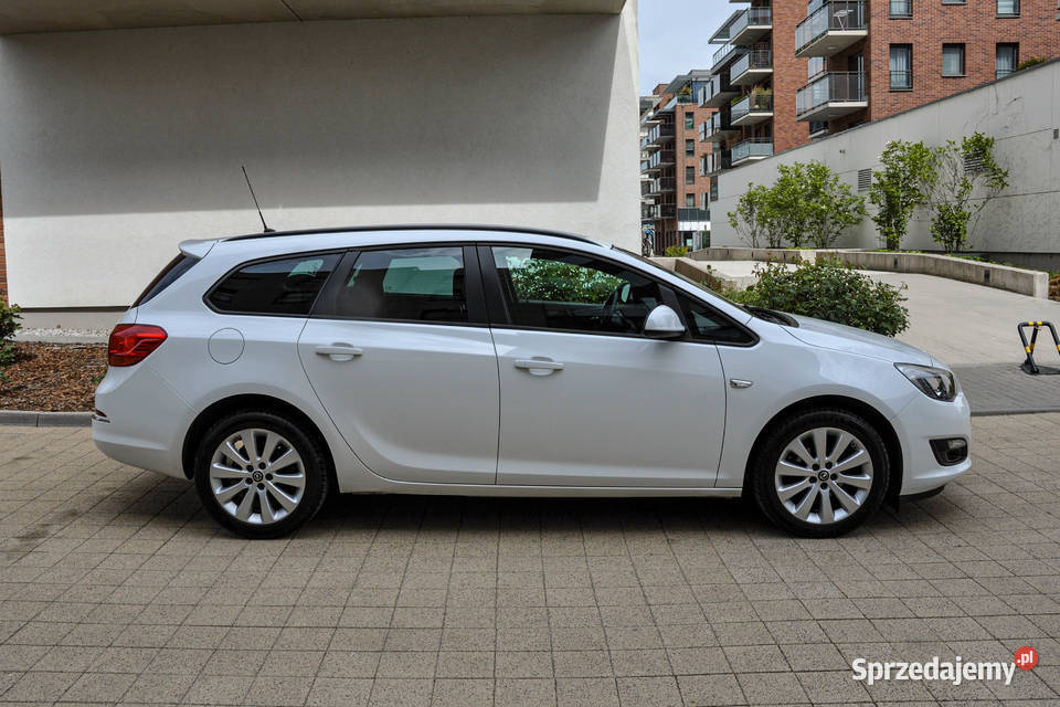 Opel Astra J 14T 140 Bezwypadkowy Lift 2014 r sprzedam
