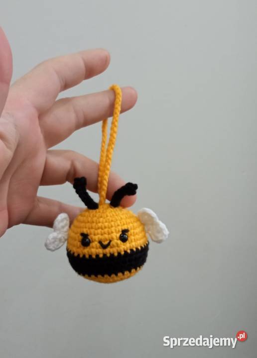Pszczółka wykonana na szydełku brelok zawieszka łódzkie Łask