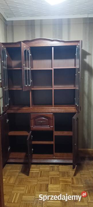 Sprzedam elegancką klasyczną szafę witrynową z 200cm Bełchatów