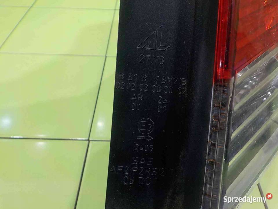 VOLVO C70 II 06r lampa prawa tyl osobowe sprzedam