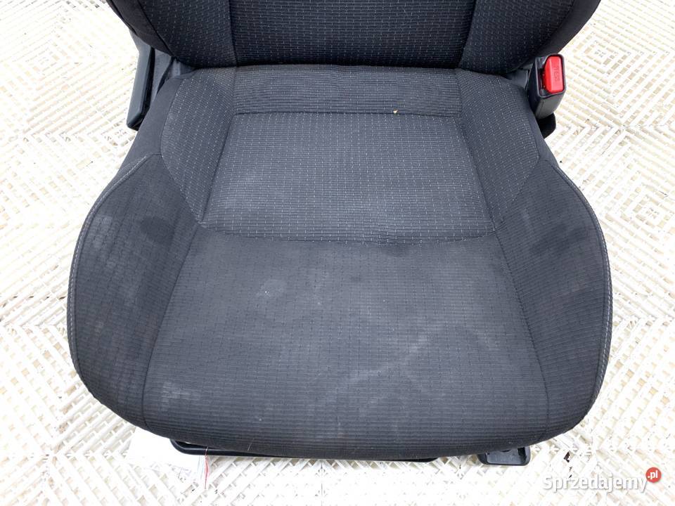FOTEL PRAWY PRZÓD TOYOTA CHR Crossover SIEDZENIE