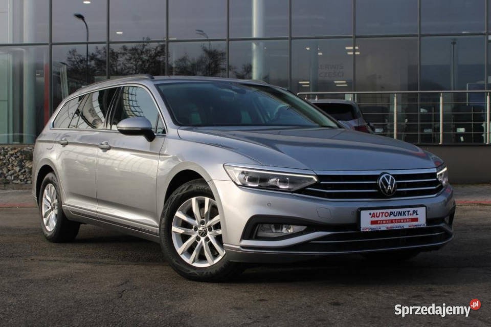 Volkswagen Passat 2022r Carplay ErgoComfort Temp automatyczna