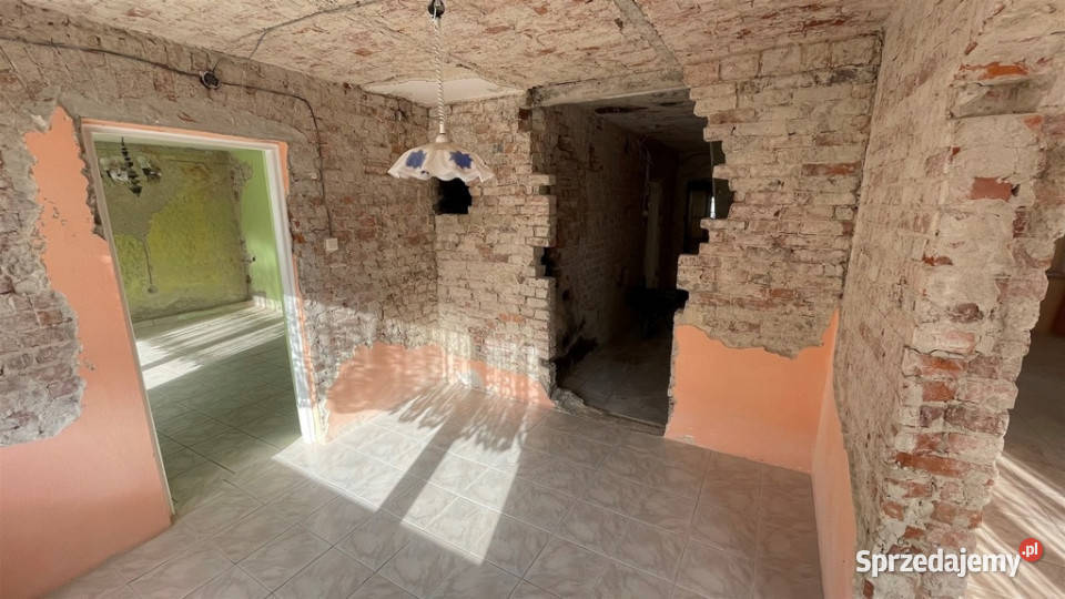 Dom wolnostojący na działce 1252 m2 Walidrogi dachówka