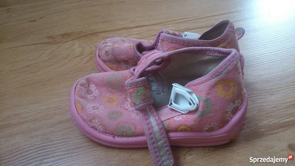 buty dziewczęce r 20 wkł 125 wielkopolskie Poznań