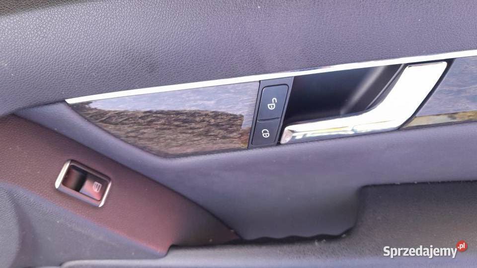 Boczki tapicerka skóra czarna Mercedes C W204 Biłgoraj