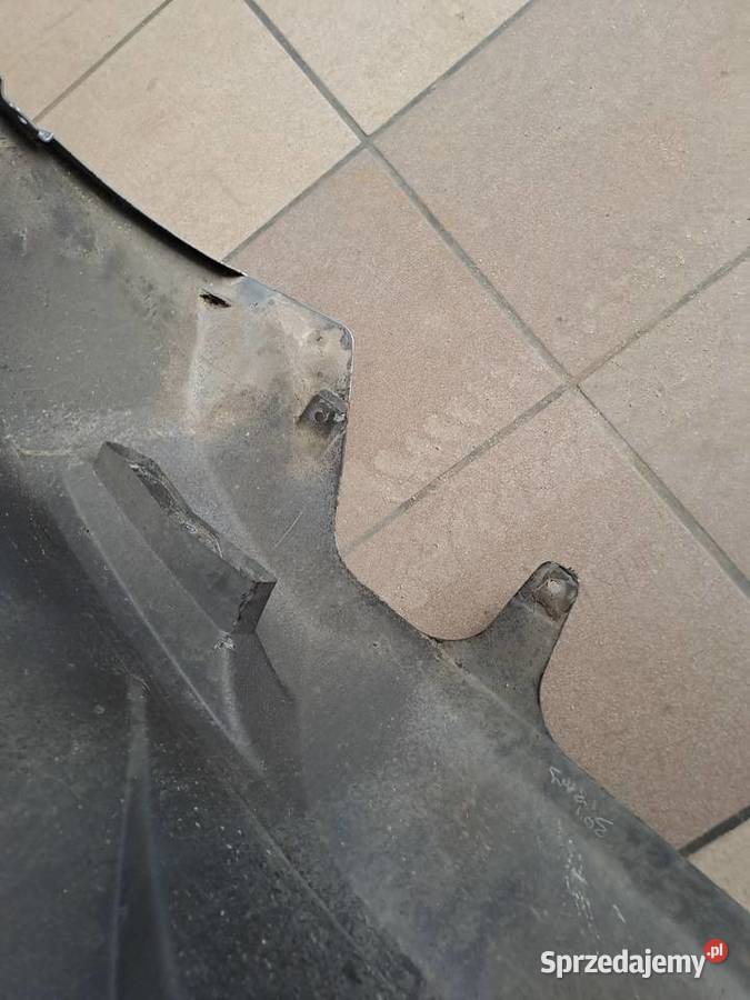 Suzuki Baleno 2015 zderzak tylny tył osobowe Rumia