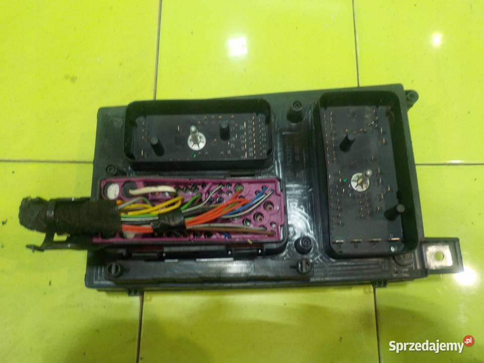 ZAFIRA B II LIFT 16 B 13r skrzynka bezpiecznikow Skrzynki bezpieczników Suków