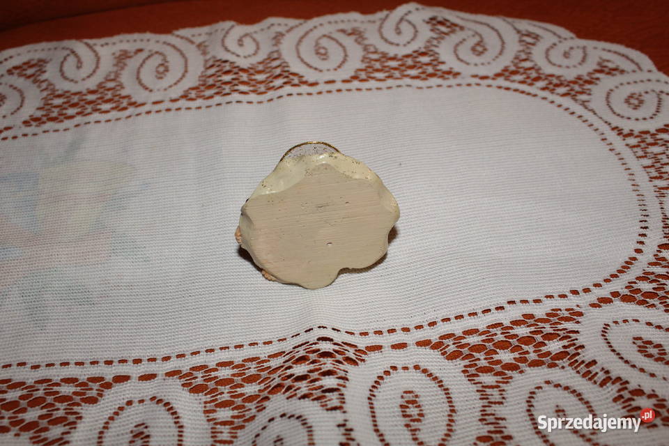 Figurka dziecko motylek PRL Chorzów