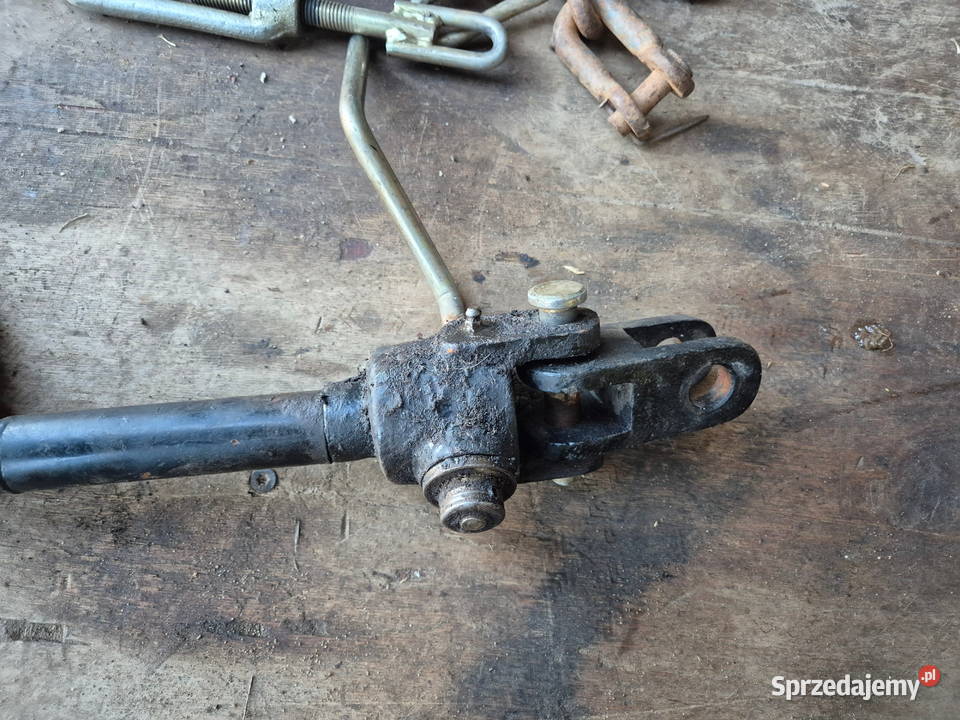 Wieszak ramię podnośnika URSUS C330 ramię z Bucze sprzedam