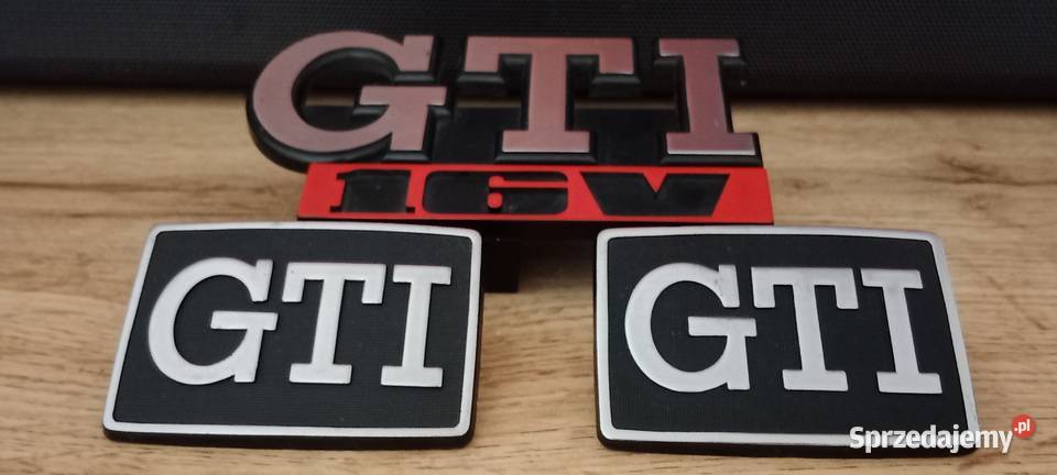 Oryginalne emblematy GTI 16v plus dwa w błotniki Lublin