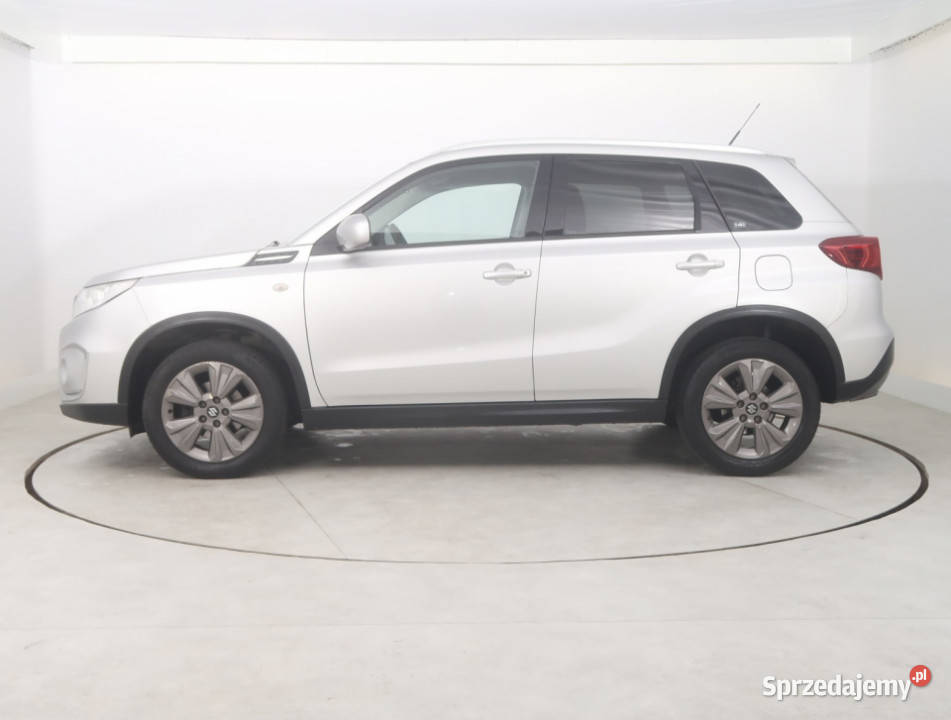 Suzuki Vitara 10 BoosterJet wielofunkcyjna kierownica