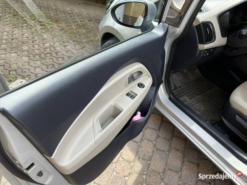 Kia Rio Polski salon 2 kpl opon nowych lakier metallic Wejherowo sprzedam