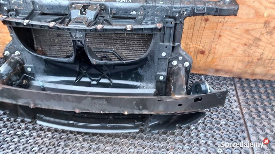 BMW E87 20D PAS PRZEDNI KOMPLET Zbierkowo