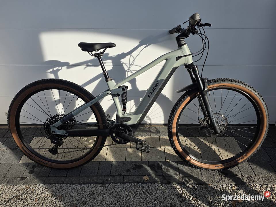 Rower elektryczny CUBE STEREO HYBRID 120 RACE Jelenia Góra