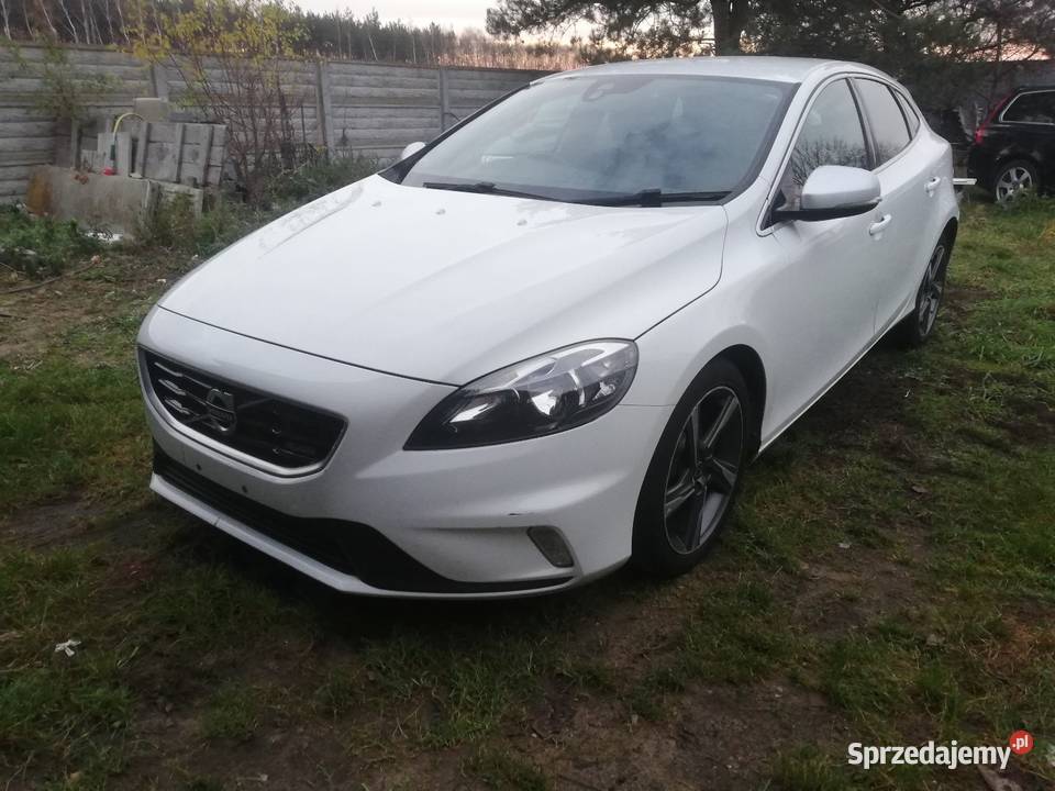 Volvo V40 14r R design D2 115 61446 całe na diesel